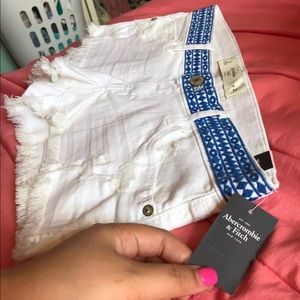 Abercrombie and Fitch short